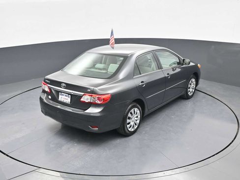 Used 2013 Toyota Corolla LE FWD image 29