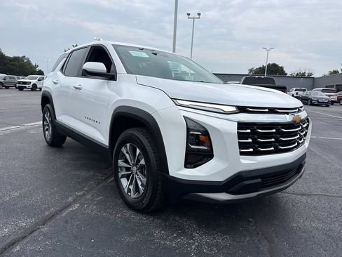 Used 2026 Chevrolet Equinox LT AWD/4WD image 4