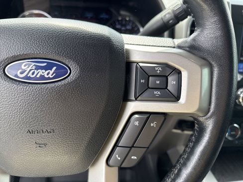 Used 2020 Ford F250 Lariat w/ Lariat Ultimate Package AWD/4WD image 25