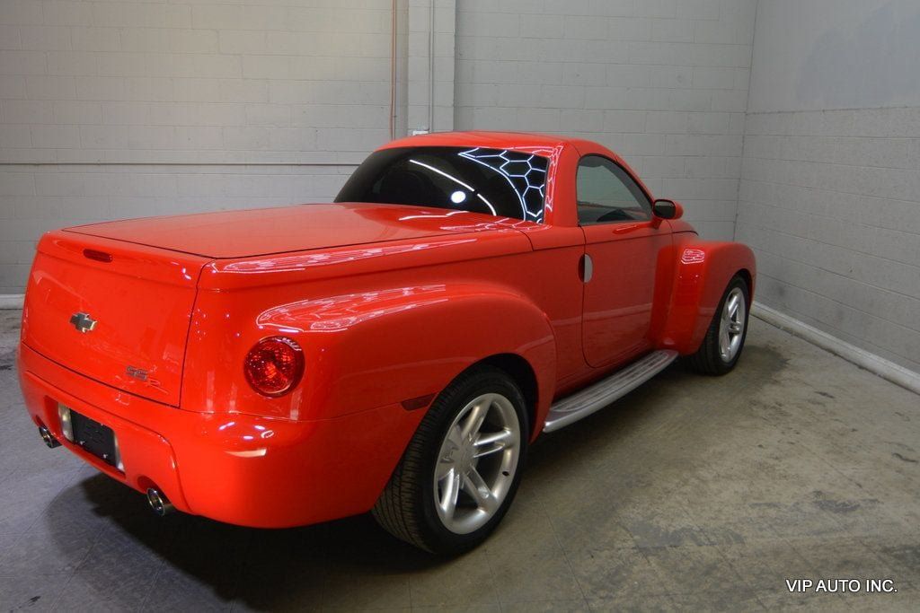 Used 2003 Chevrolet SSR w/ Preferred Equipment Group RWD image 6