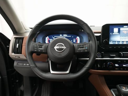 Certified 2024 Nissan Pathfinder Platinum w/ Cargo Package image 4