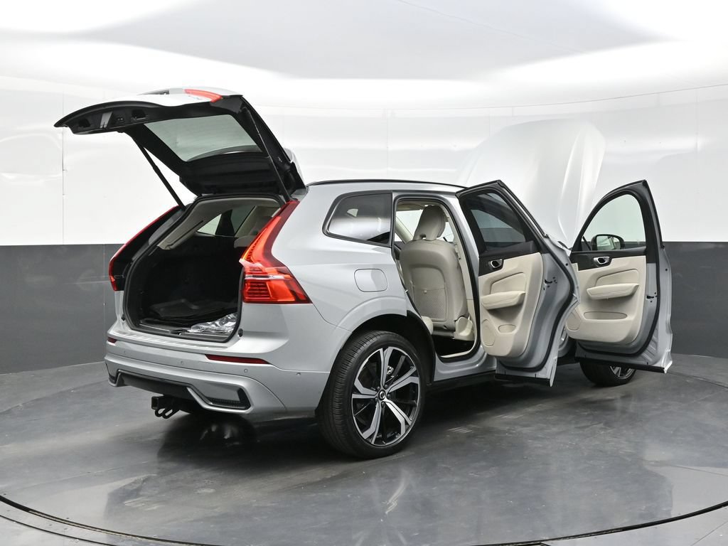 Used 2025 Volvo XC60 T8 Ultra w/ Protection Package Premier AWD/4WD image 45