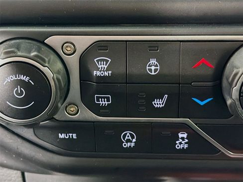 Used 2021 Jeep Gladiator Willys image 20