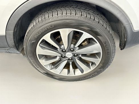 Used 2022 Buick Encore Preferred w/ Safety Package FWD image 11