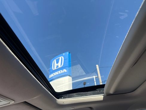 Used 2024 Honda CR-V EX image 11