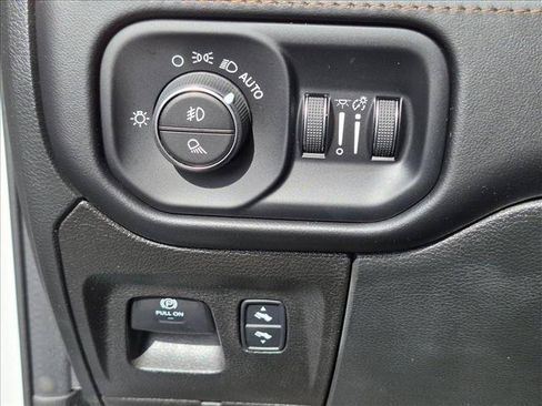 Used 2022 RAM 1500 Limited AWD/4WD image 9