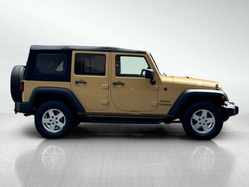 Used 2014 Jeep Wrangler Unlimited Sport w/ Quick Order Package 23S AWD/4WD image 3