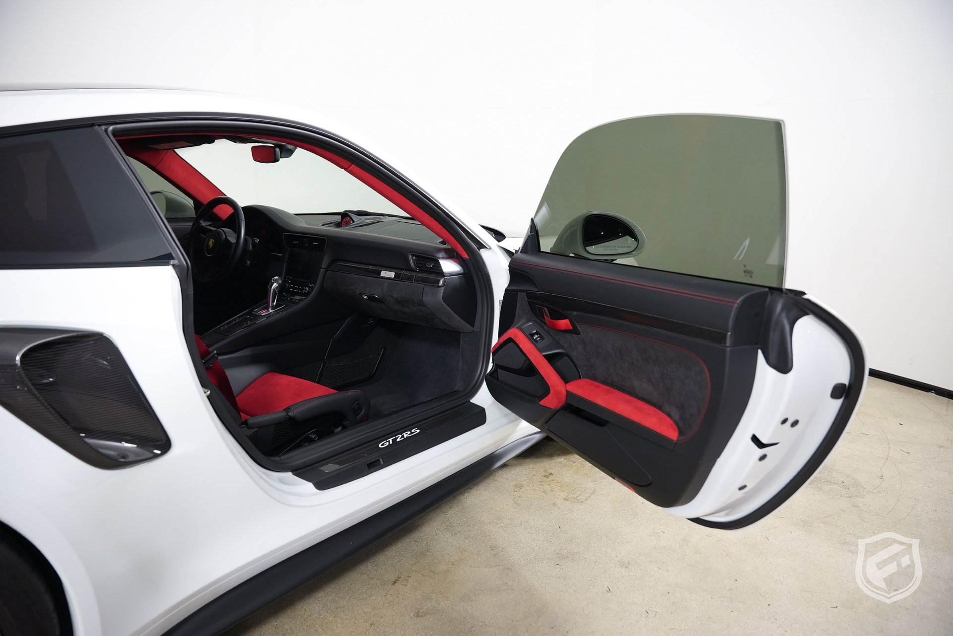 Used 2018 Porsche 911 GT2 RS RWD image 18