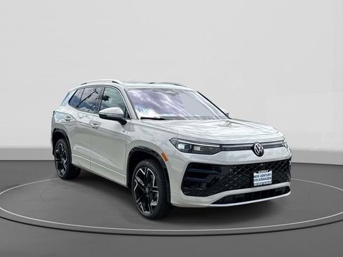 New 2026 Volkswagen Tiguan SEL R-Line AWD/4WD image 1
