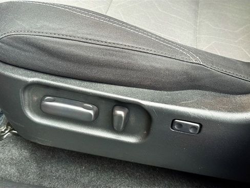 Used 2020 Toyota Tacoma TRD Off-Road image 25