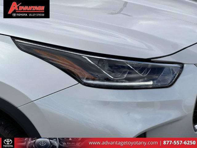Used 2024 Toyota Highlander Platinum AWD/4WD image 11