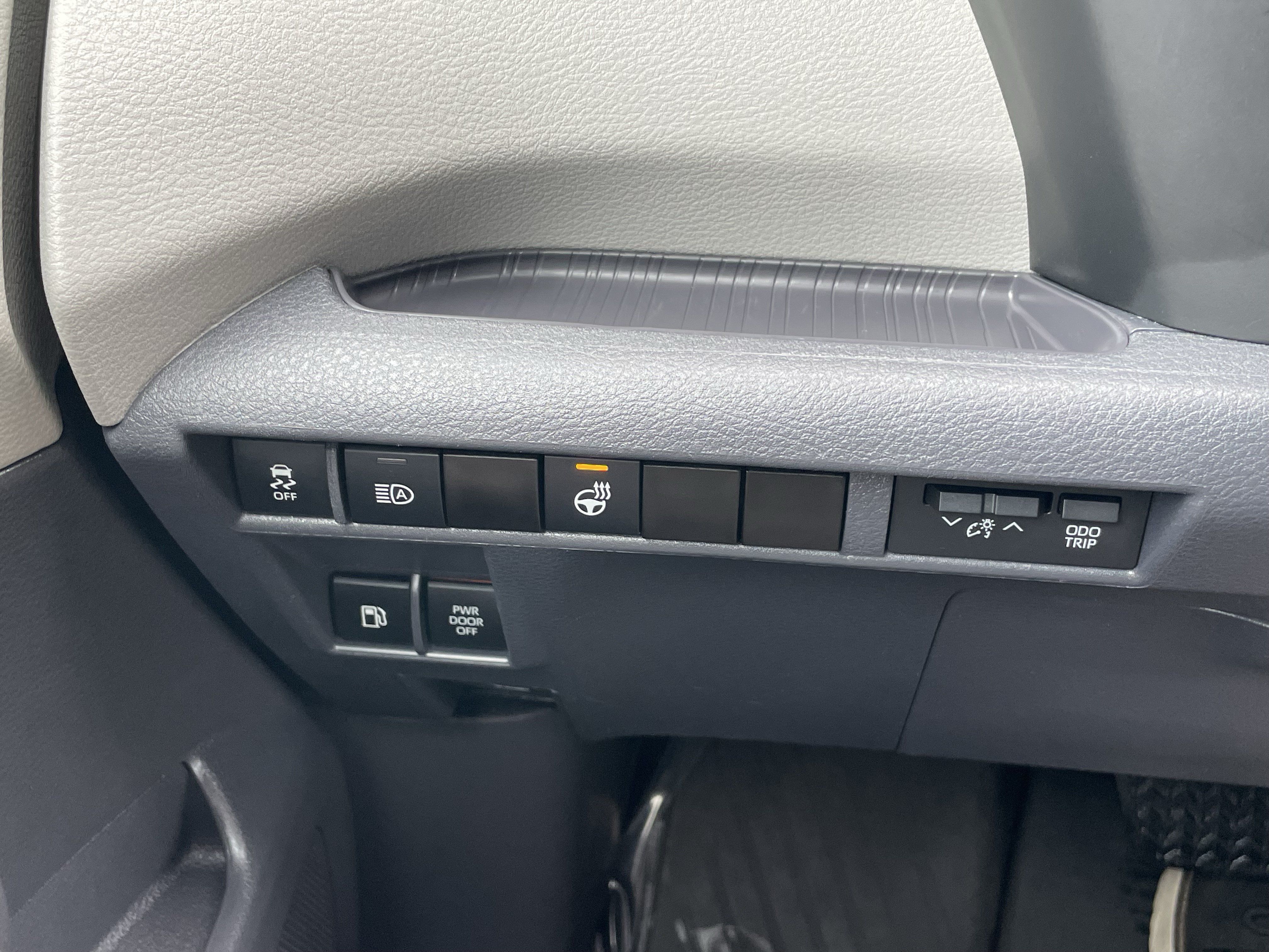 Used 2023 Toyota Sienna LE AWD/4WD image 11