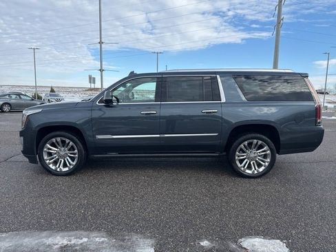Used 2020 Cadillac Escalade ESV Premium Luxury w/ LPO, Radiant Package image 9