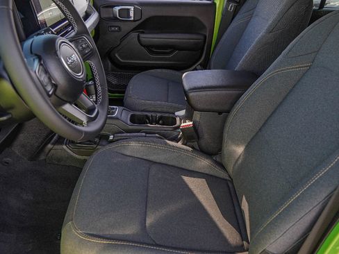 Used 2025 Jeep Wrangler Unlimited Sport image 8