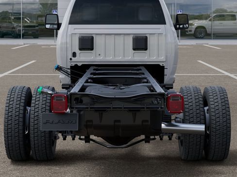 New 2026 RAM 5500 Tradesman w/ Chrome Appearance Group AWD/4WD image 15
