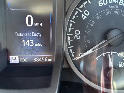 Used 2017 Toyota Tacoma SR5 image 21