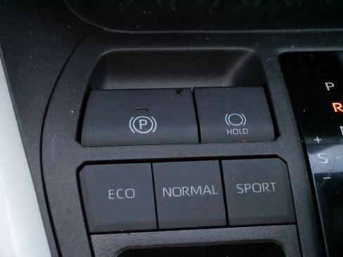 Certified 2024 Toyota RAV4 LE image 28