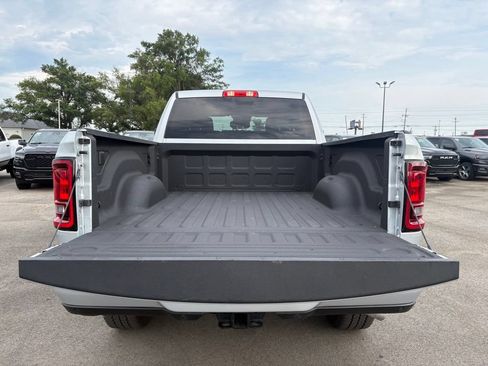 Used 2026 RAM 2500 Big Horn AWD/4WD image 7