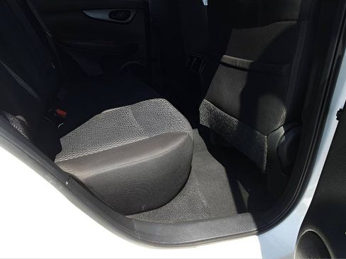 Used 2018 Nissan Rogue Sport S w/ S Appearance Package AWD/4WD image 29