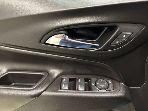 Used 2022 Chevrolet Equinox LT FWD image 14