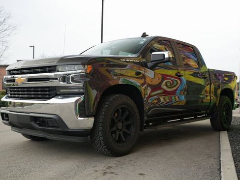Used 2021 Chevrolet Silverado 1500 LT image 3