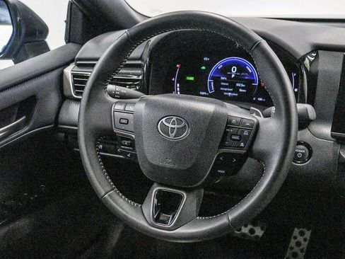 Used 2026 Toyota Camry SE FWD image 16