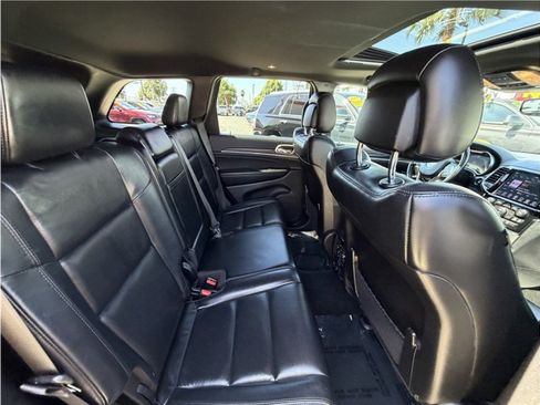 Used 2020 Jeep Grand Cherokee Limited AWD/4WD image 29