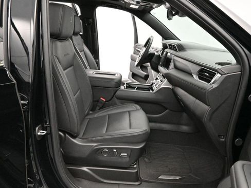 Used 2024 GMC Yukon XL Denali w/ Max Trailering Package image 34