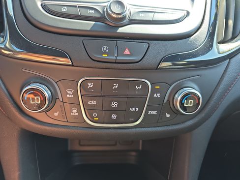 Used 2024 Chevrolet Equinox RS AWD/4WD image 32