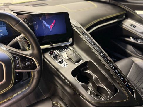 Used 2020 Chevrolet Corvette Stingray Premium Conv w/ 3LT Preferred Equipment Group image 21