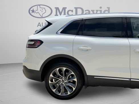 Certified 2022 Lincoln Nautilus Reserve AWD/4WD image 32