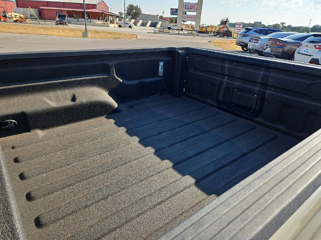 Used 2022 Jeep Gladiator Sport AWD/4WD image 16