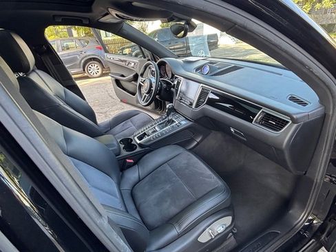 Used 2018 Porsche Macan Sport Edition image 37