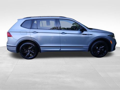 Used 2024 Volkswagen Tiguan SE R-Line AWD/4WD image 7