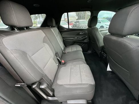 Certified 2023 Chevrolet Traverse LT FWD image 27