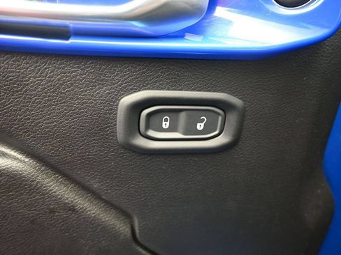 Used 2022 Jeep Wrangler Unlimited Sport AWD/4WD image 17