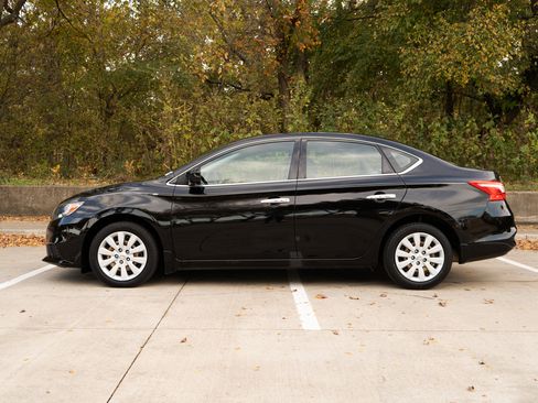 Used 2019 Nissan Sentra S image 6
