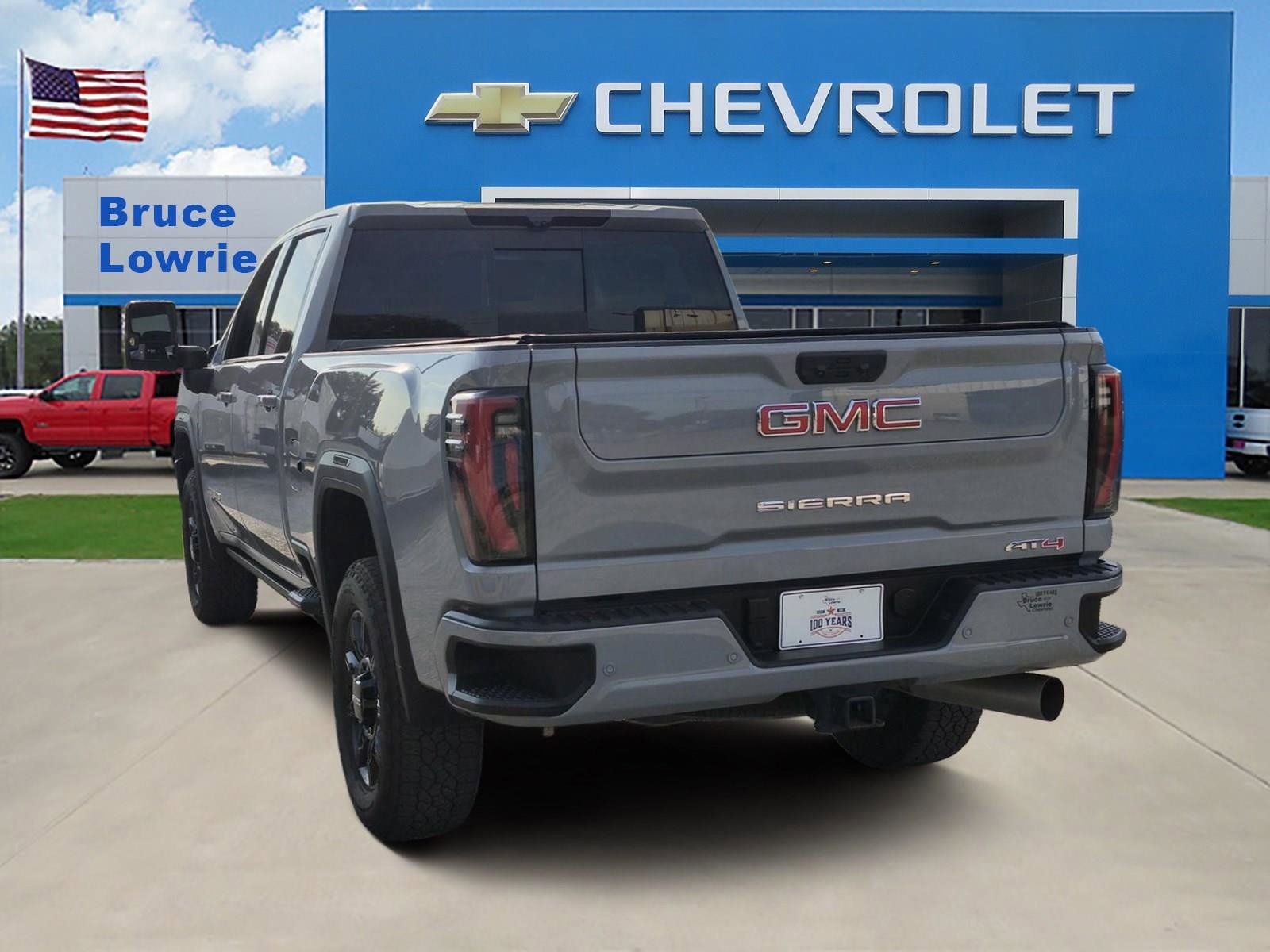 Used 2025 GMC Sierra 2500 AT4 w/ AT4 Premium Plus Package AWD/4WD image 4