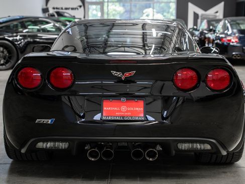 Used 2009 Chevrolet Corvette ZR1 w/ Preferred Equipment Group RWD image 7