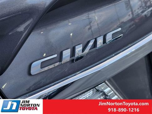 Used 2015 Honda Civic Hybrid Sedan image 12