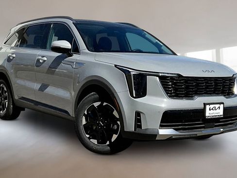 New 2026 Kia Sorento S image 2