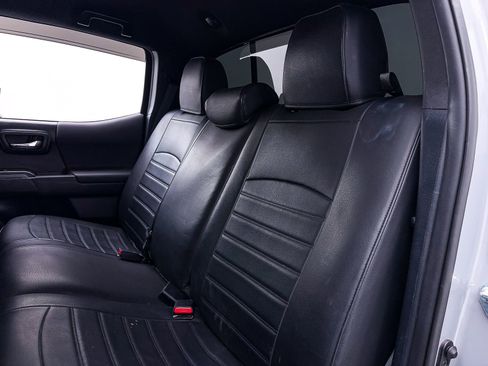 Used 2021 Toyota Tacoma TRD Off-Road w/ Technology Package image 35