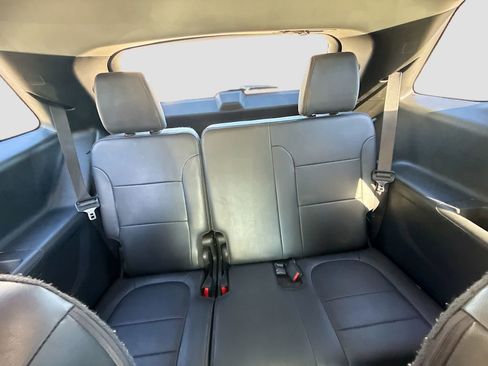 Used 2020 Chevrolet Traverse LT w/ Driver Confidence II Package image 26