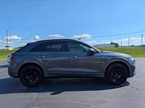 Used 2019 Audi Q8 Prestige AWD/4WD image 5