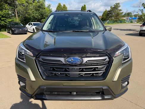 Used 2023 Subaru Forester Limited AWD/4WD image 8