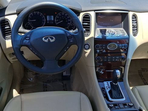 Used 2017 INFINITI QX50 AWD w/ Technology Package image 11
