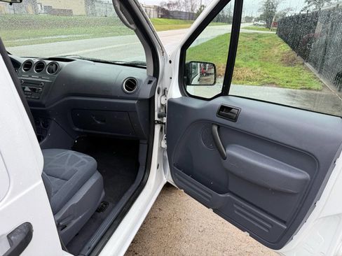 Used 2013 Ford Transit Connect XLT image 37