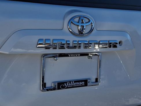 Used 2017 Toyota 4Runner SR5 image 30