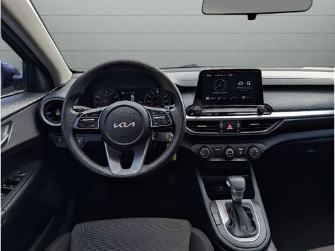 Used 2024 Kia Forte LX image 23