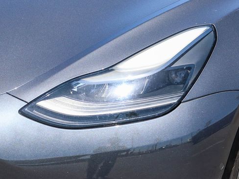 Used 2022 Tesla Model 3 Long Range AWD/4WD image 2
